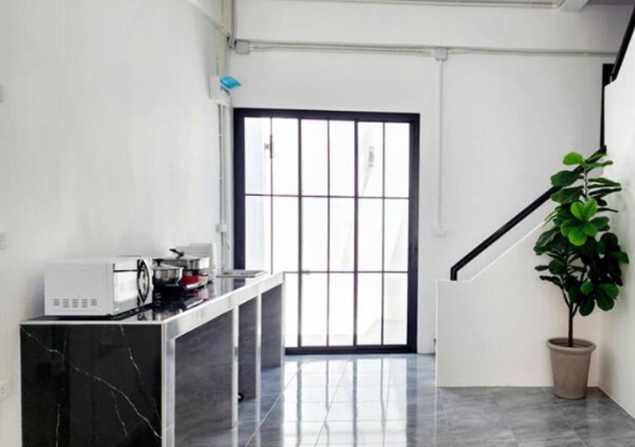 Gasthof Ls 1 Lasalle House,bts,suvarnabhumi ,mega Bangna Bangkok